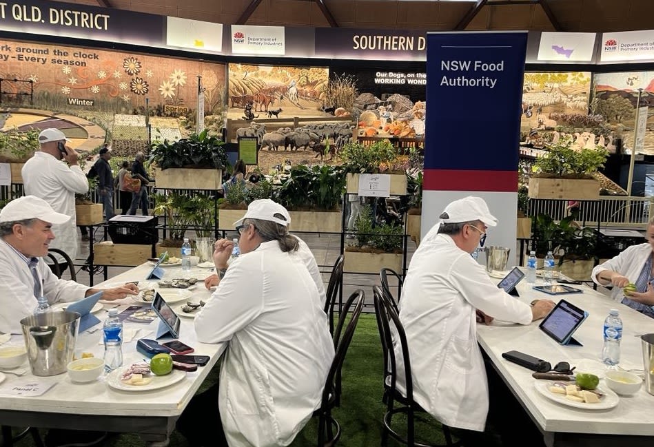 Champion Sydney Rock Oyster judging.